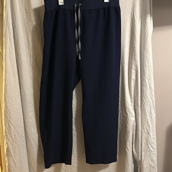 Navy Figs scrub bottoms - Picture 2 of 3